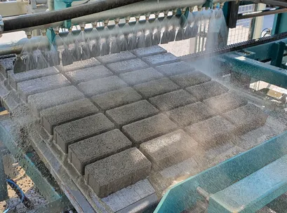 Устройство отмыва верхнего слоя бетонных изделий 2